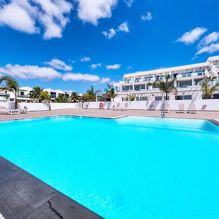 Luminosa Vivienda Vacacional Con Vista A La Piscina Costa Teguise Luaran gambar