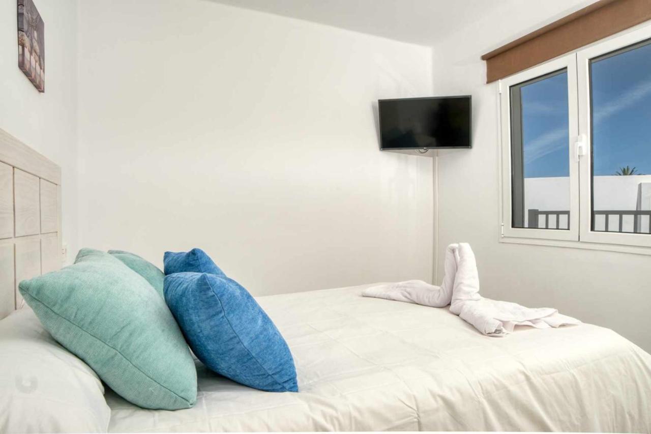 Luminosa Vivienda Vacacional Con Vista A La Piscina Costa Teguise Luaran gambar