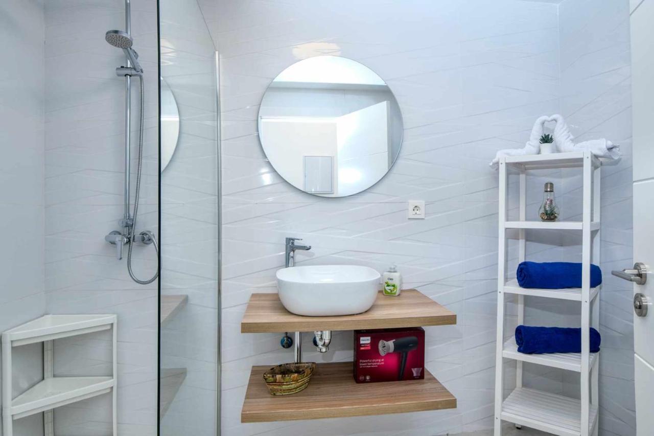 Luminosa Vivienda Vacacional Con Vista A La Piscina Costa Teguise Luaran gambar
