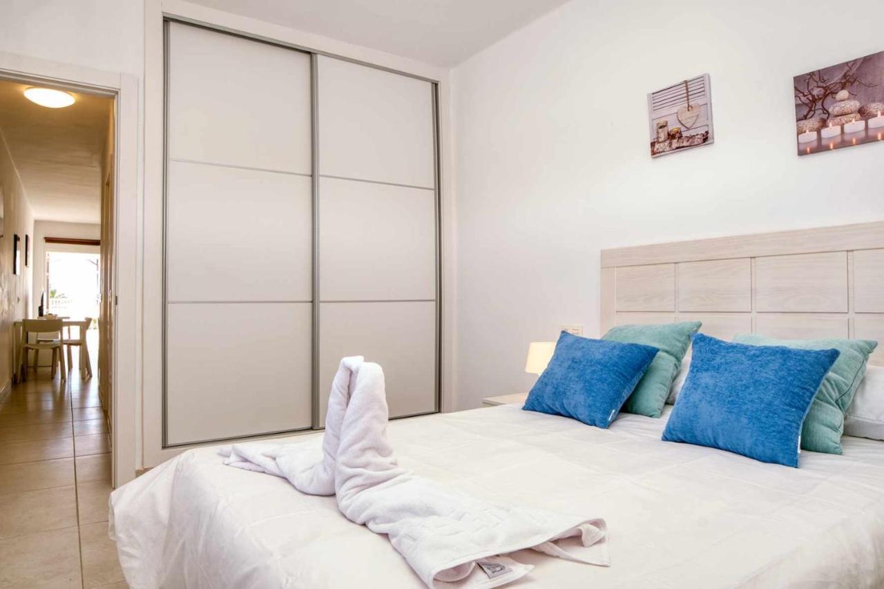 Luminosa Vivienda Vacacional Con Vista A La Piscina Costa Teguise Luaran gambar