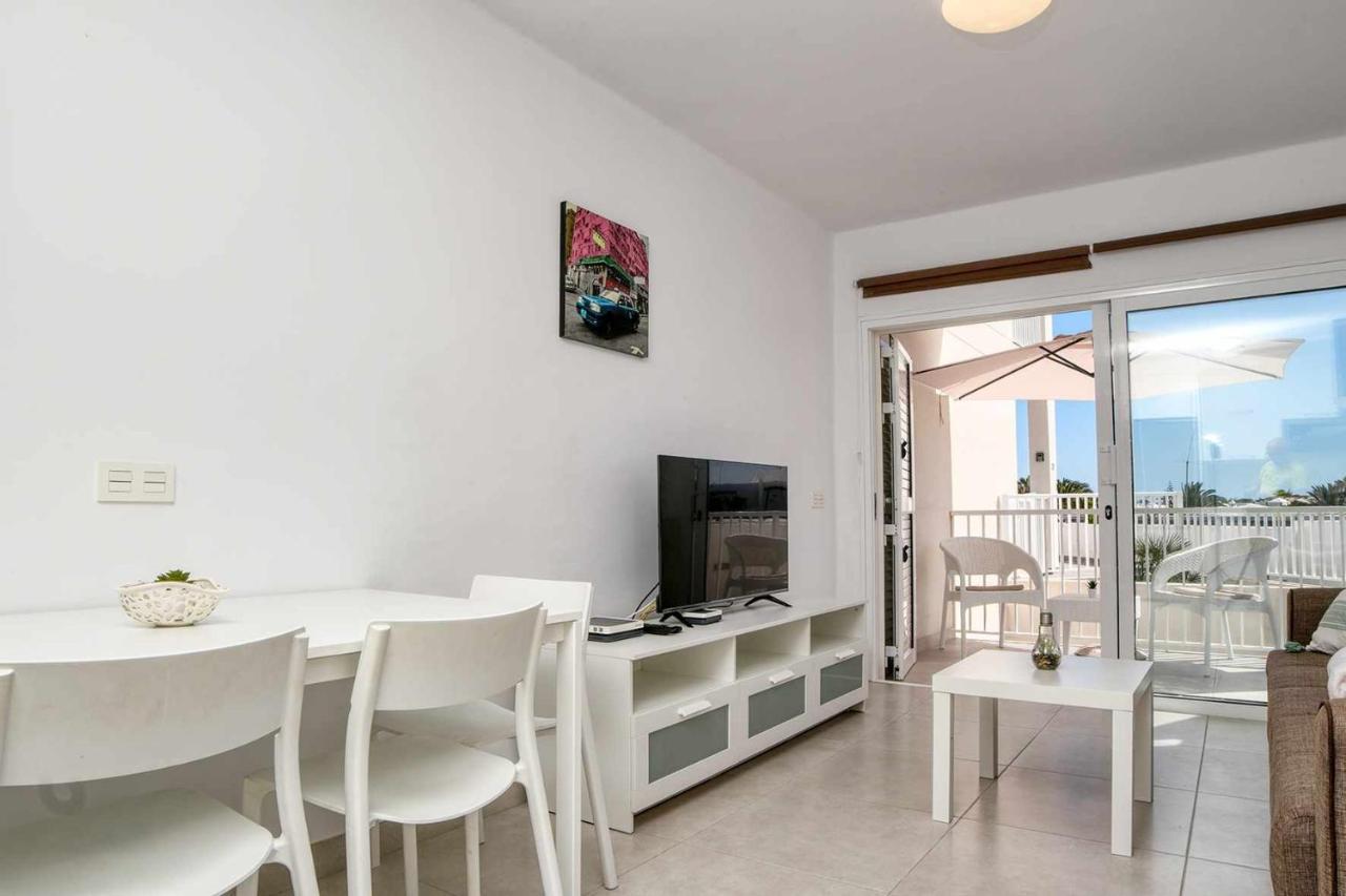 Luminosa Vivienda Vacacional Con Vista A La Piscina Costa Teguise Luaran gambar