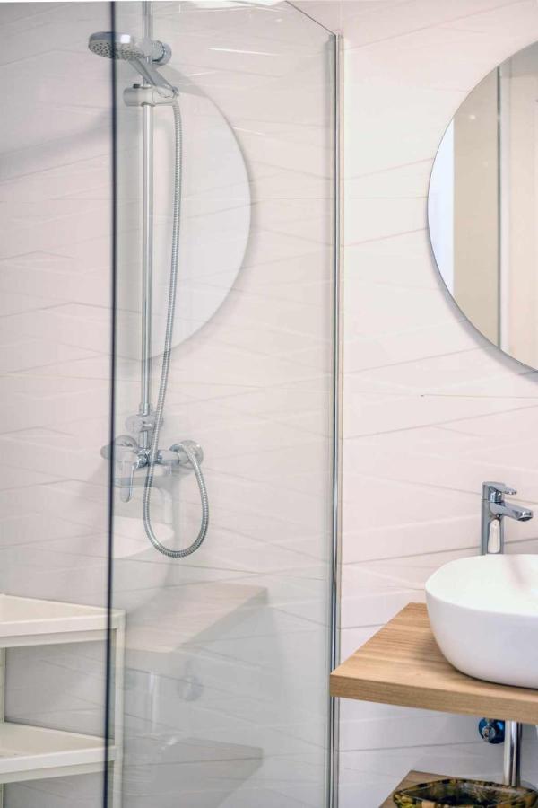 Luminosa Vivienda Vacacional Con Vista A La Piscina Costa Teguise Luaran gambar